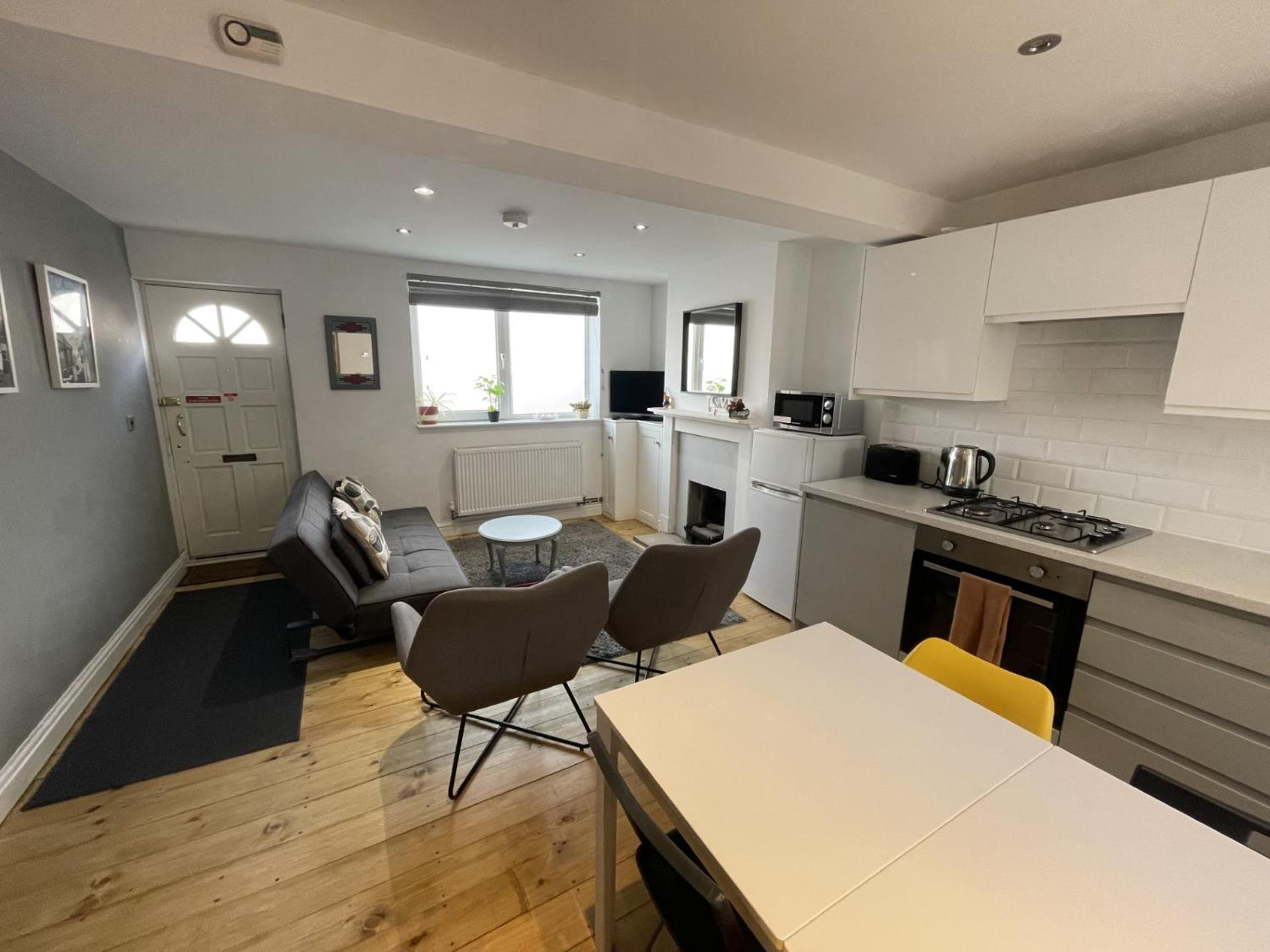 The Pearl - Stylish 3 Bedrooms House In Great Location Holiday home Brighton